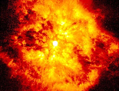 nebulosa M1-67 ao redor da estrela WR124