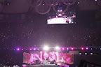 Avril Lavigne performing