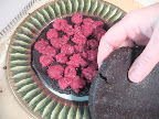 I used frozen raspberries since I didn't find fresh that day. Here I'm adding the second layer. The crack in it is easy to press back together. I used frozen raspberries since I didn't find fresh that day. Here I'm adding the second layer. The crack in it is easy to press back together.