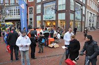 2010 02 13 Publieksactie centrum met Charlie Aptroot 015.jpg 2010 02 13 Publieksactie centrum met Charlie Aptroot 015.jpg
