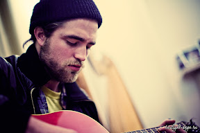 Robert Pattinson.jpg