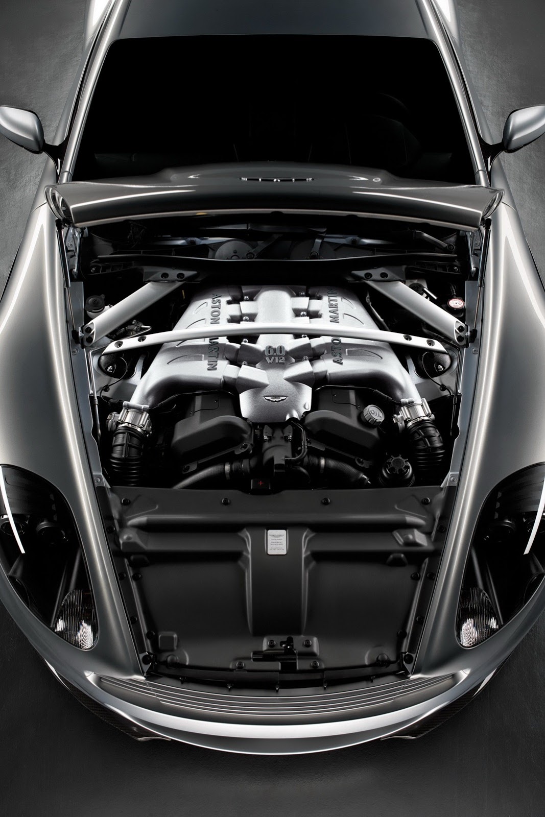 [Aston-Martin-Cygnet-15%255B3%255D.jpg]