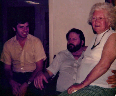 [jim-daddy-granny%255B3%255D.gif]