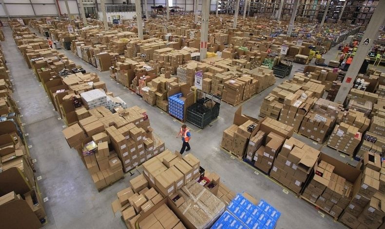 amazon-warehouse-1