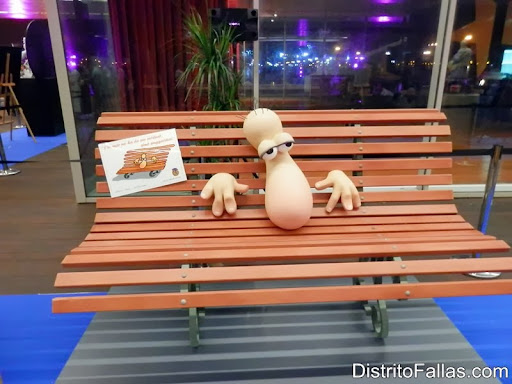 Falla Na Jordana 2014 (maqueta). Lema: "En construcció". Artistas: J. Latorre / G. Sanz