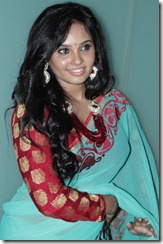 Aarushi_in_saree_gorgeous_pics