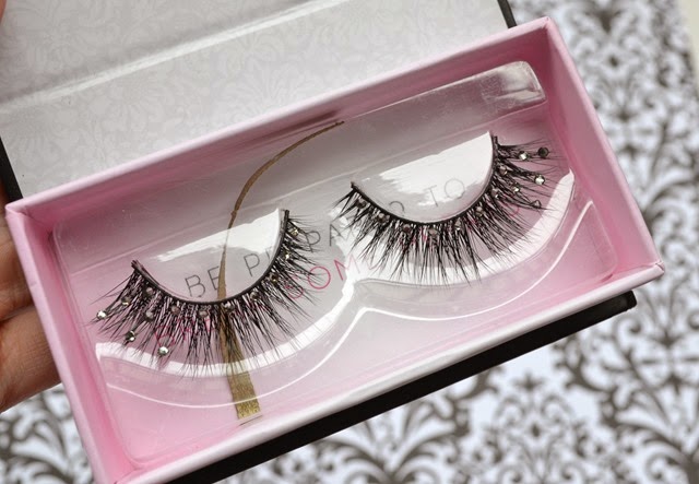 Femme Fatale Lashes in A Girls Best Friend Look Review