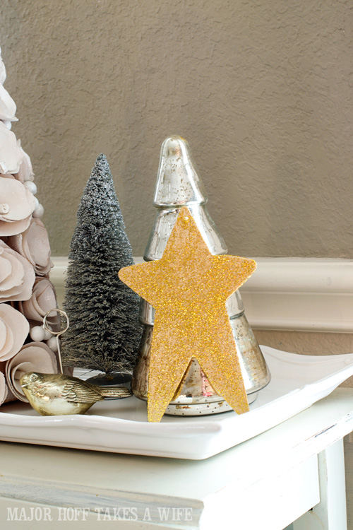Holiday vignettes for dining room. A delightful Dining Room Holiday Tour. See how Mrs Major Hoff decorates for Christmas. The tour features table decorations, dining room decorating ideas, place settings and an idea for homemade Christmas gift that can be personalized for your holiday guests. This post is part of the Home For The Holidays Blog Tour. Holiday vignettes for dining room. A delightful Dining Room Holiday Tour. See how Mrs Major Hoff decorates for Christmas. The tour features table decorations, dining room decorating ideas, place settings and an idea for homemade Christmas gift that can be personalized for your holiday guests. This post is part of the Home For The Holidays Blog Tour.