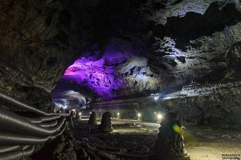 manjanggul-lava-tube-1 manjanggul-lava-tube-1