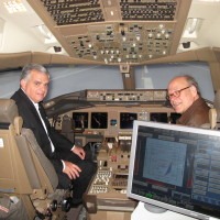 [Secretary%2520Hood%2520305%2520LaHood%2520Cohen%2520flight%2520simulator%255B3%255D.jpg]