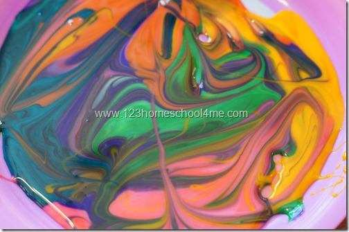 Gorgeous color mixing for babies with edible finger paint Gorgeous color mixing for babies with edible finger paint