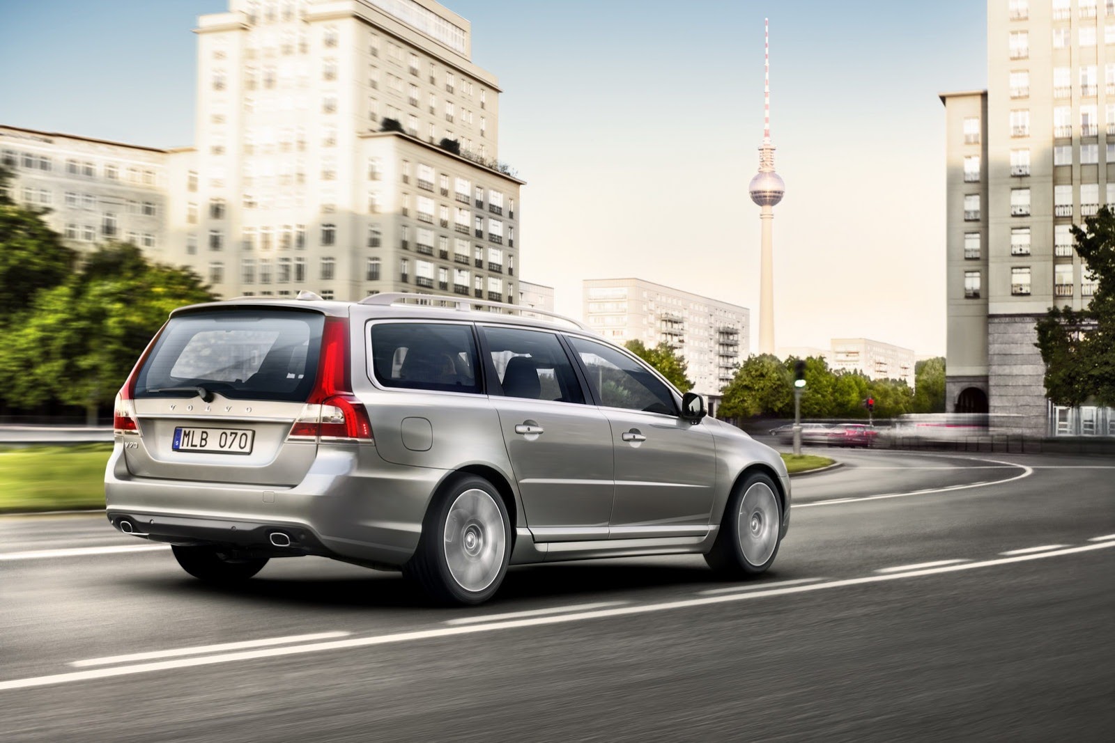 [2014-Volvo-S80-V70-XC70-1%255B2%255D.jpg]