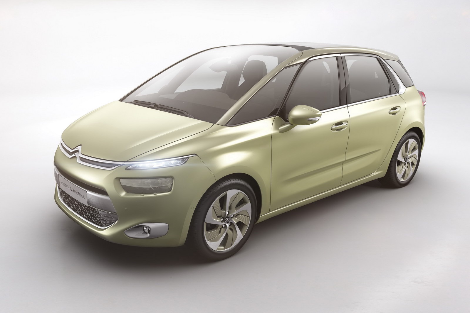 Citroen-Techospace-Concept-1[2].jpg