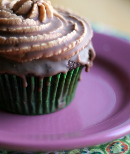 chocolate peanut butter cupcakes 3