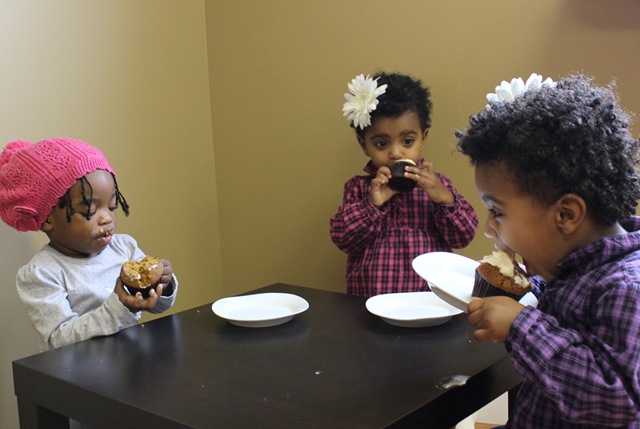 [YummeesBakery210.jpg]