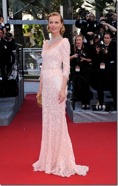 Eva Herzigova Moonrise Kingdom Premieres Cannes xc-UJEwcAQ_l