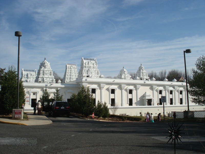 Wonderful Hindu Temples abroad: Lord Venkateshwara Temple(Birmingham United Kingdom), Malibu Hindu Temple(Malibu California US), Shiva-Vishnu Temple(Livermore California US) and many more