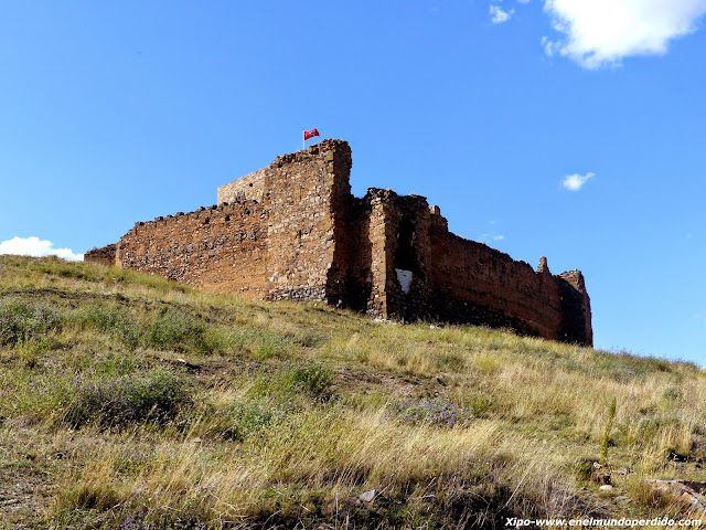 torre-del-homenaje-castillo-trasmoz.JPG