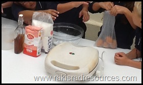 Cooking with kids can help students learn cooperative learning skills, leadership skills, self-help skills, math skills, reading and writing skills.  Find out more at Raki's Rad Resources