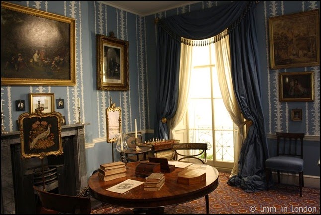 Geffrye Museum - A drawing room in 1830
