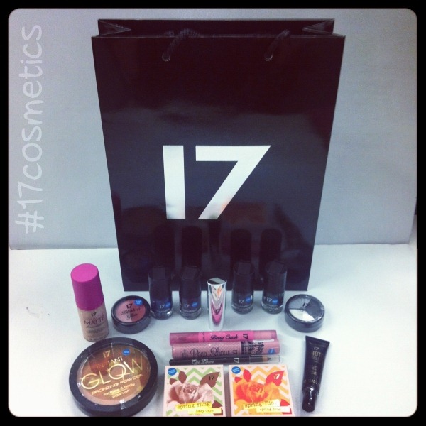 17 Cosmetics Twitter Party Goody Bag (1)