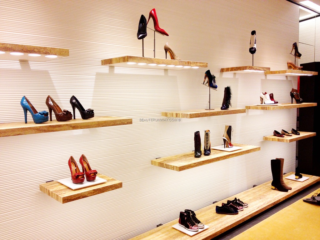 [FENDI%2520Fall%2520Winter%25202012%25202013%2520sh%255B7%255D.jpg]