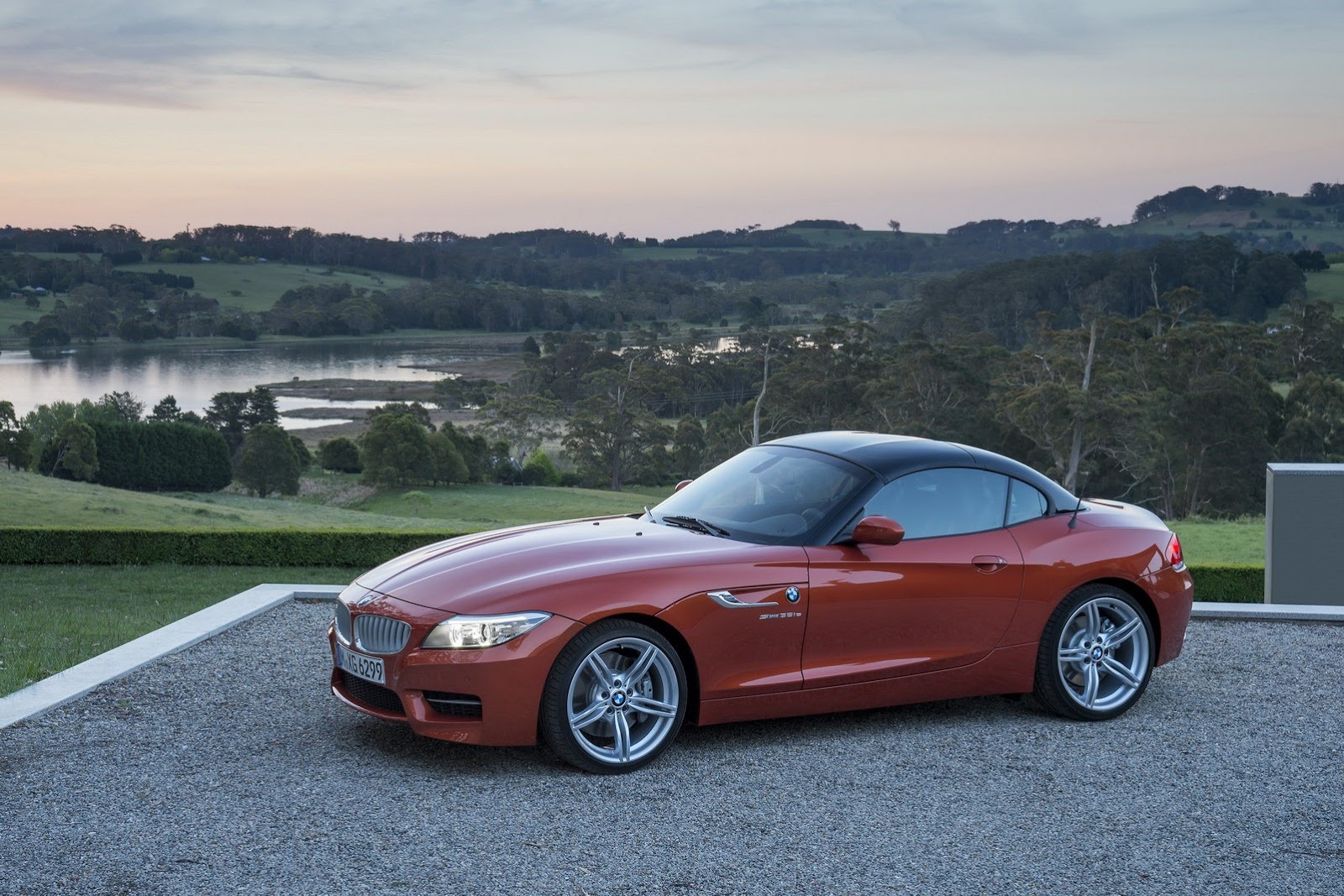2014-BMW-Z4-Roadster-67[2].jpg