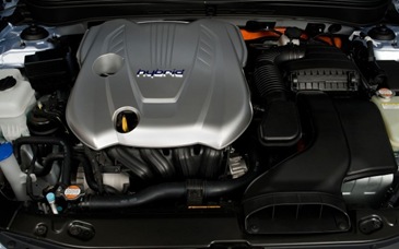 2012-Hyundai-Sonata-Hybrid-engine