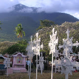 Larantuka cemetary with Ili Mandiri in the background (Benita Sommerville, April 2009) Larantuka cemetary with Ili Mandiri in the background (Benita Sommerville, April 2009)