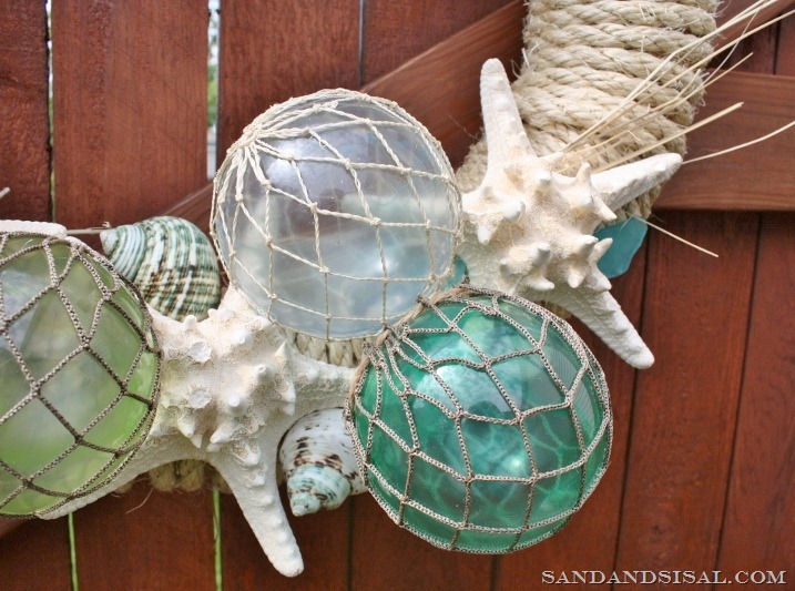 [glass%2520float%2520wreath%2520%2528800x533%2529%255B5%255D.jpg]