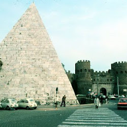 48.- Tumba de Cayo Sextio, Roma.