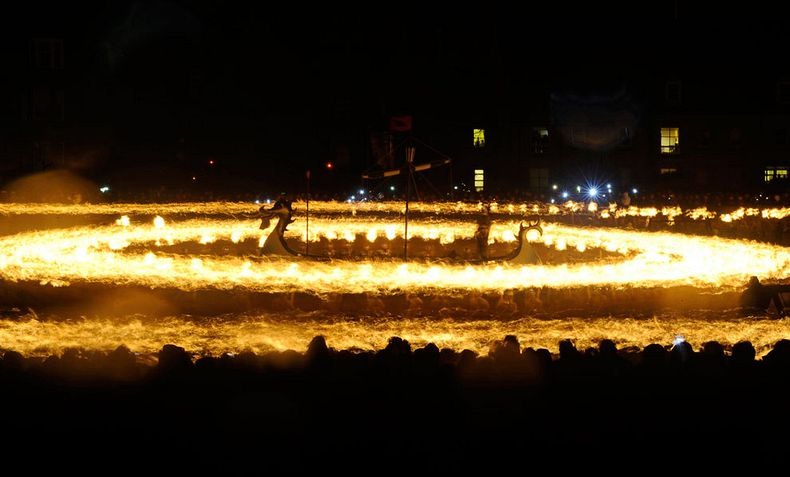 up-helly-aa-7 up-helly-aa-7
