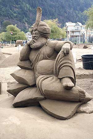 SAND CASTLES competition in Oregon