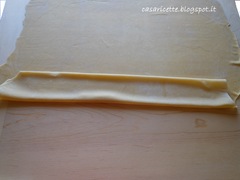 lcdr sfoglia di pasta all'uovo inizio arrotolarla lcdr sfoglia di pasta all'uovo inizio arrotolarla