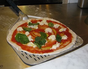 769px-Neapolitan_pizza