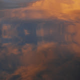 5 -Las nuves se reflejan en el mar
