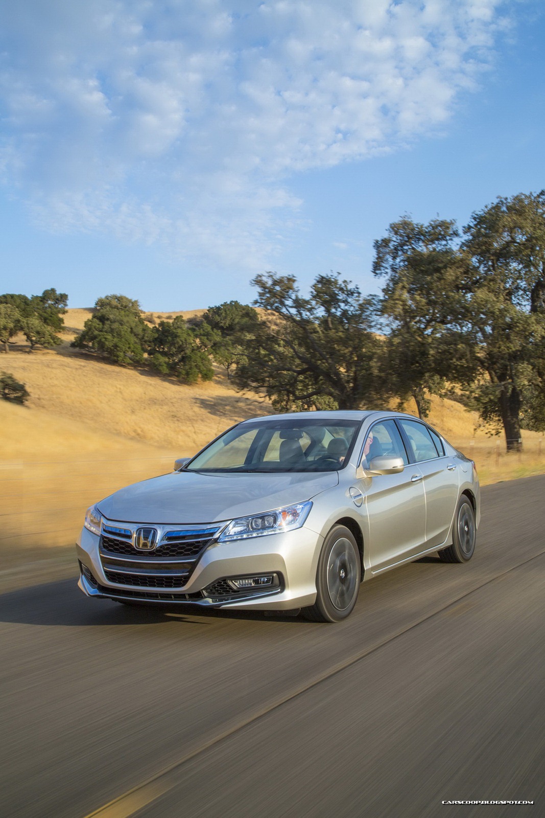 [2014_Honda_Accord_PHEV_152_%255B3%255D.jpg]