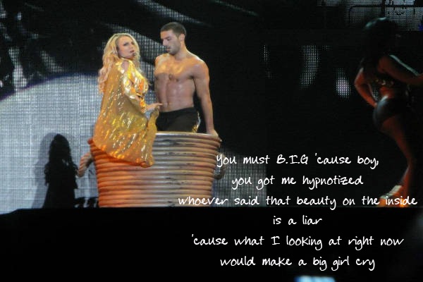 [Britney-Spears-Adrien-Galo-Dancer-Femme-Fatale-Tour-Boys%255B4%255D.jpg]