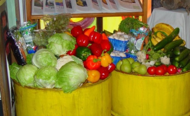 CC Photo Google Image Search. Source is upload.wikimedia.org Subject is Dumpstered_vegetables.jpeg CC Photo Google Image Search Source is upload wikimedia org Subject is Dumpstered vegetables