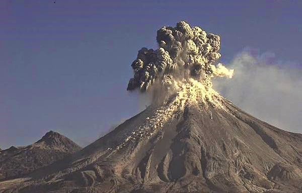 mexico_colima_volcano_20150215_01