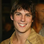 sean-faris-walking-tall-world-premiere-in-los-angeles-0GGiRr.jpg