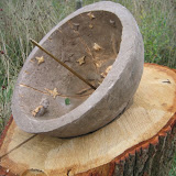 Halbkugelsonnenuhr6-48cm-285Euro.jpg