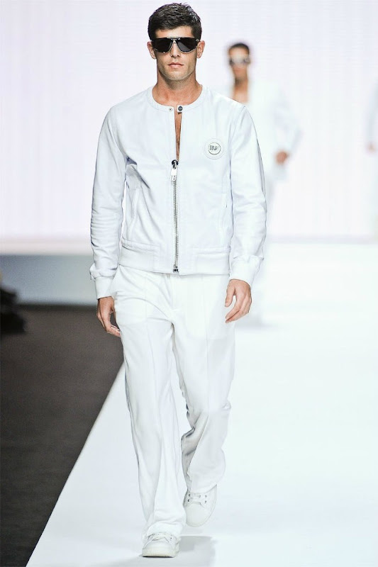 Milan Fashion Week Primavera 2012 - Dirk Bikkembergs (26)