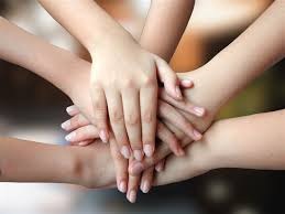 [hands%255B5%255D.jpg]