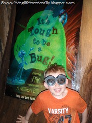 [Disney-2011-4996.jpg]