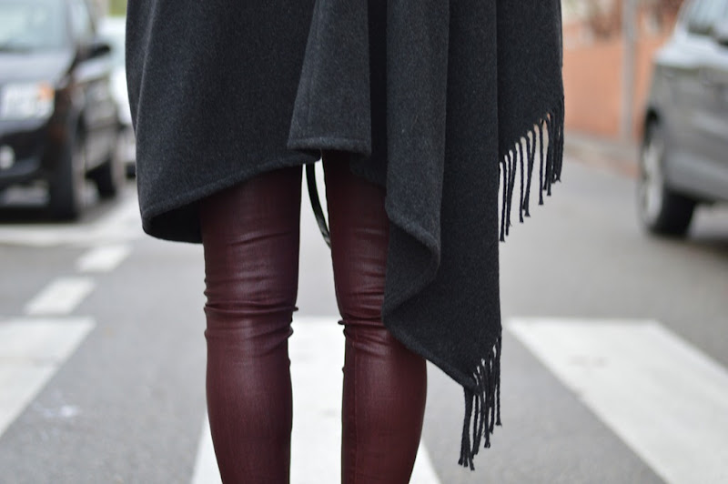 Burgundy pants Burgundy, Rinascimento, Cappa Rinascimento, Cappotti di Rinascimento, Zara, Zara shoes, Scarpe di Zara, Miss Sicily, Dolce & Gabbana bag, fashion blogger, fashion blogger italiane, fashion blogger firenze