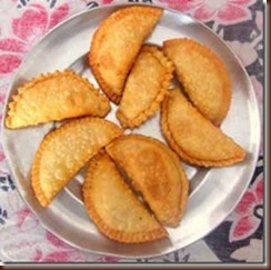 gujiya-jpg