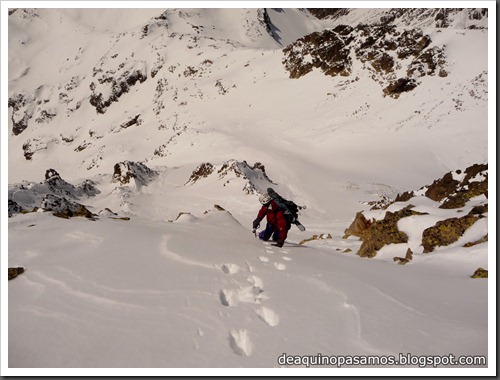 Arista NO y Descenso Cara Oeste con esquís (Pico de Arriel 2822m, Arremoulit, Pirineos) (Omar) 0788 Arista NO y Descenso Cara Oeste con esquís (Pico de Arriel 2822m, Arremoulit, Pirineos) (Omar) 0788