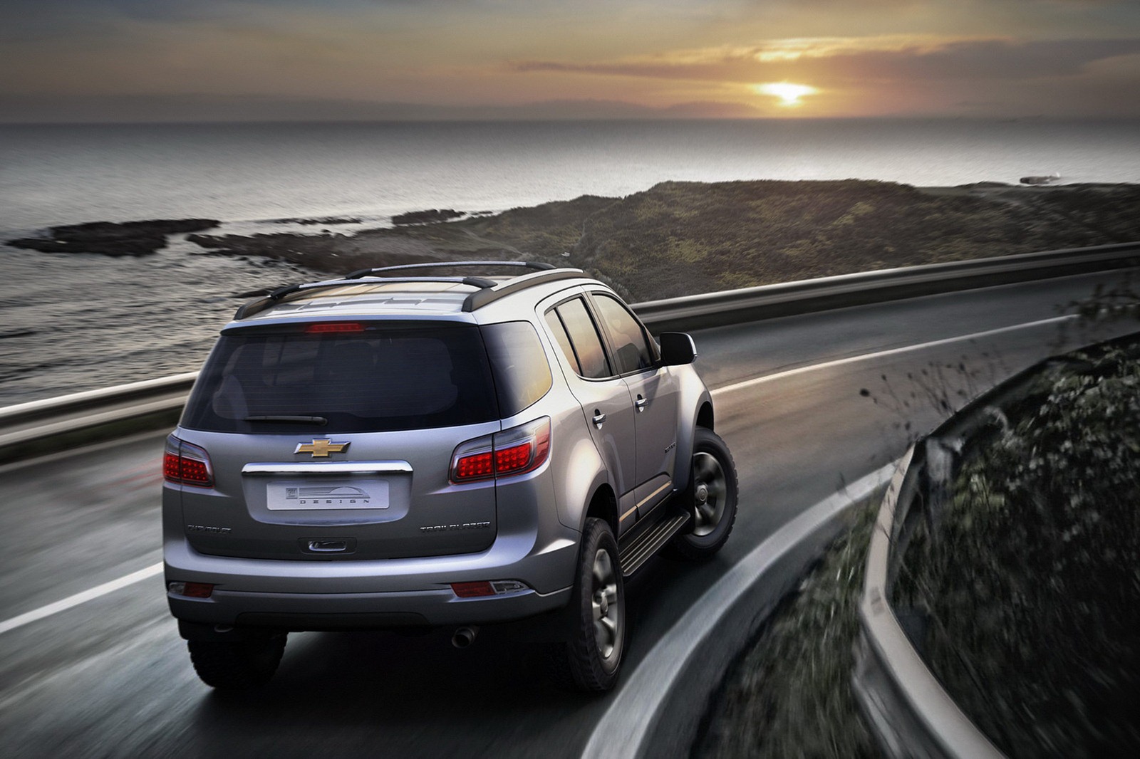 2013-Chevrolet-Trailblazer-2[2].jpg