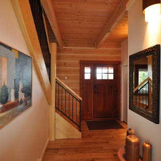 Hallway / Entrance